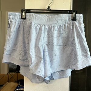 Lululemon shorty Hot Short